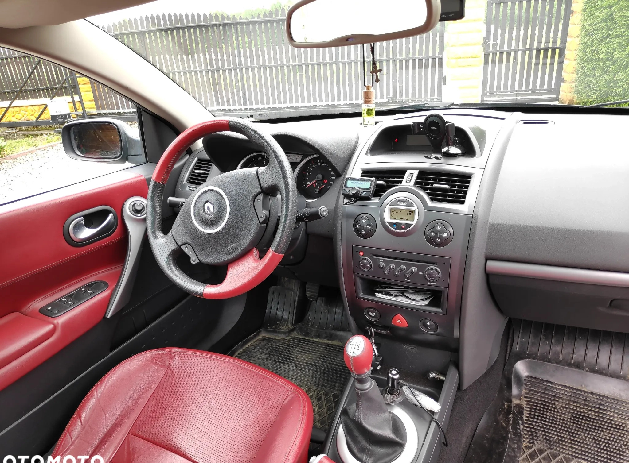 Renault Megane cena 12000 przebieg: 236000, rok produkcji 2007 z Krosno małe 56